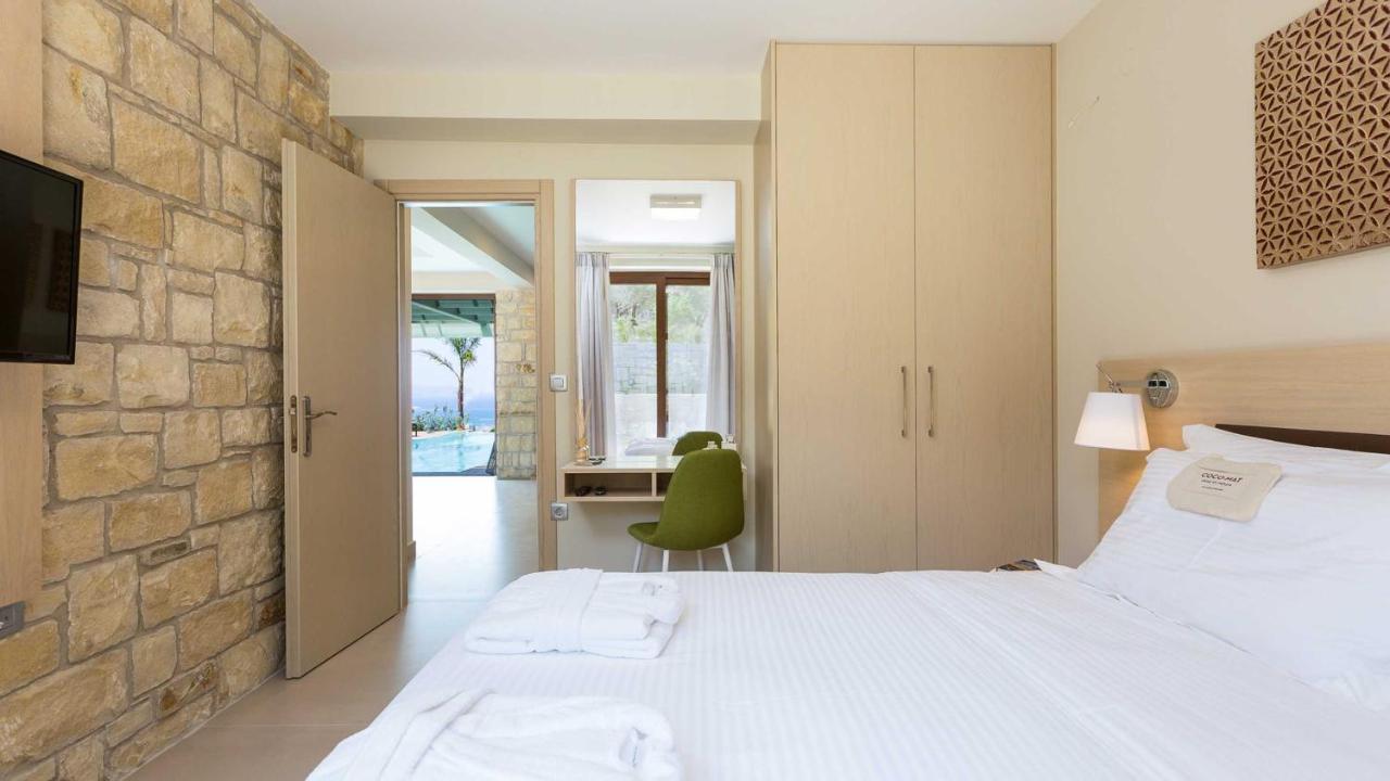 Villa Emilia I Luxury, Amazing Seaview, Next To The Town Kissamos Bagian luar foto