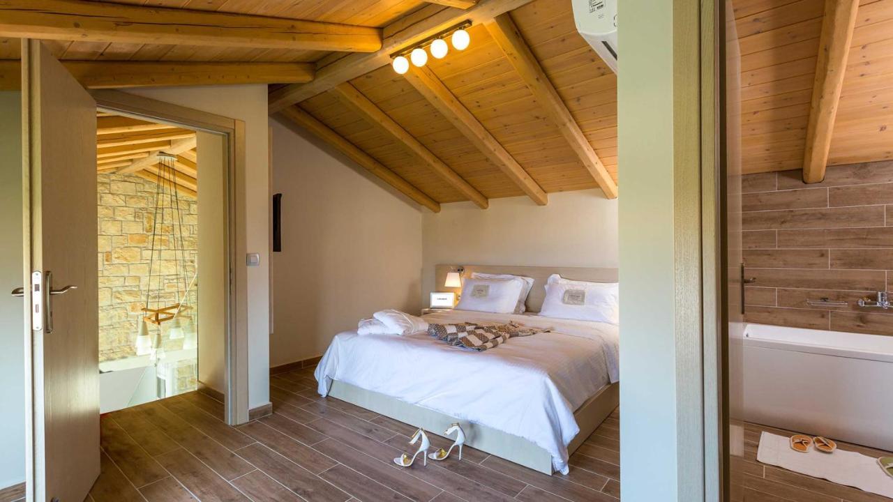 Villa Emilia I Luxury, Amazing Seaview, Next To The Town Kissamos Bagian luar foto