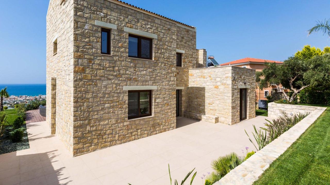 Villa Emilia I Luxury, Amazing Seaview, Next To The Town Kissamos Bagian luar foto