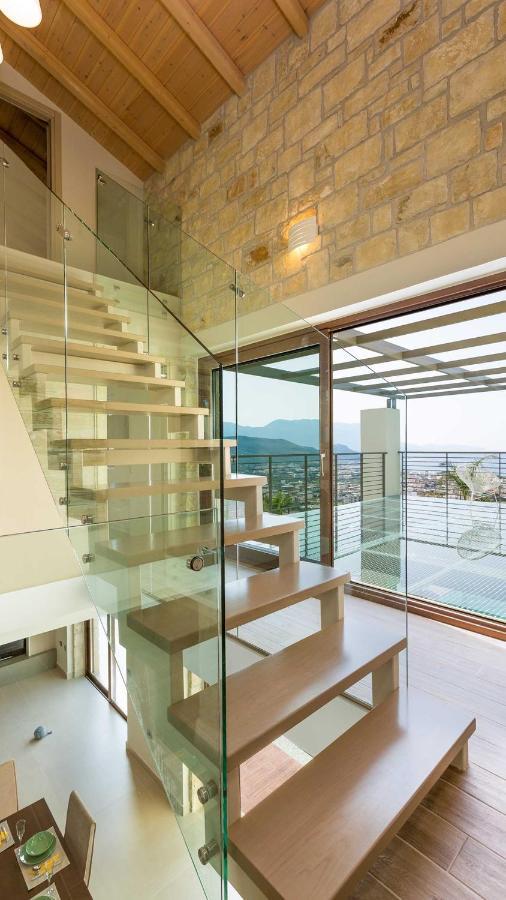 Villa Emilia I Luxury, Amazing Seaview, Next To The Town Kissamos Bagian luar foto